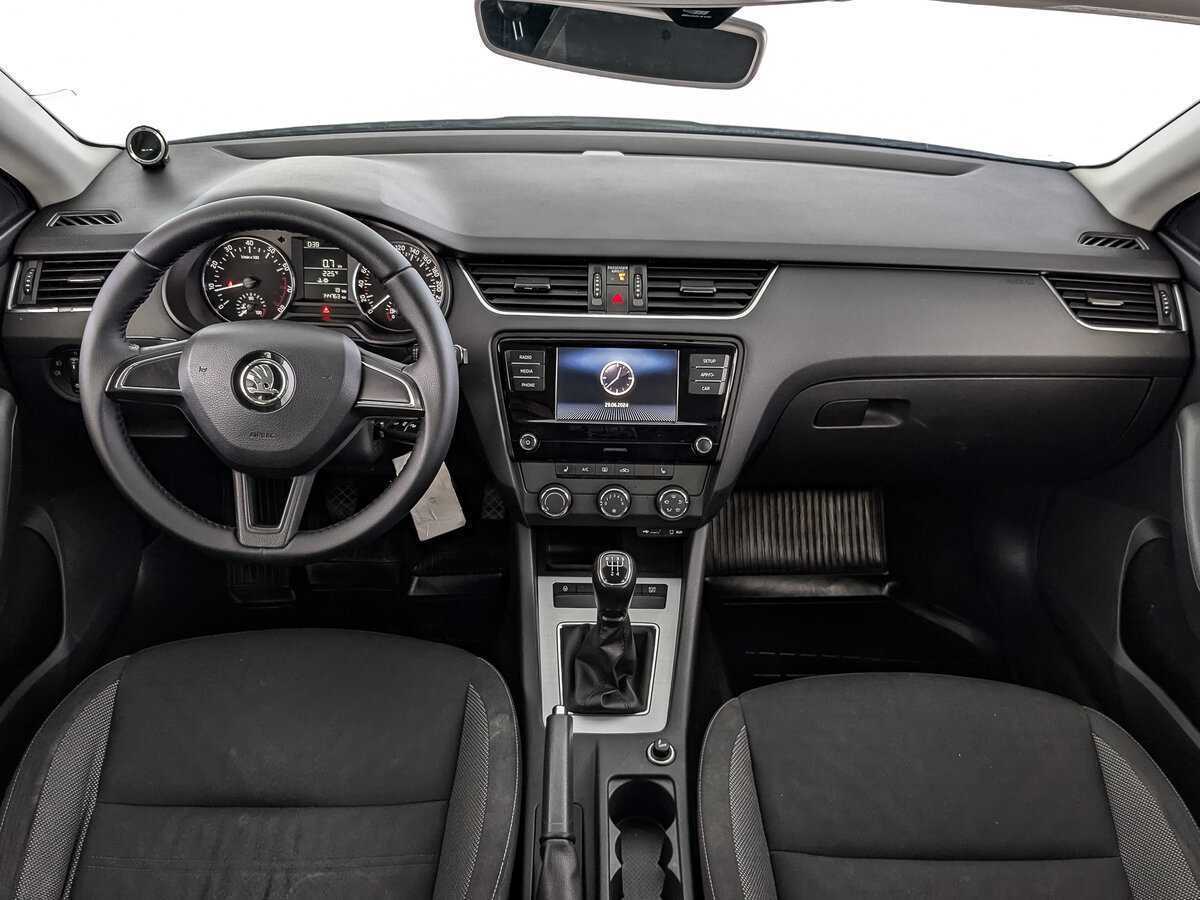 Skoda Octavia б/у, 2017, Механическая. Фото: #9