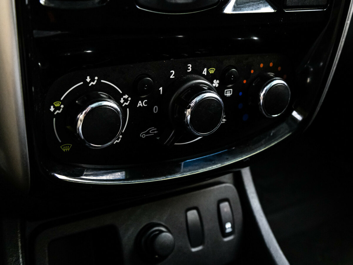 Nissan Terrano б/у, 2014, Автоматическая. Фото: #9
