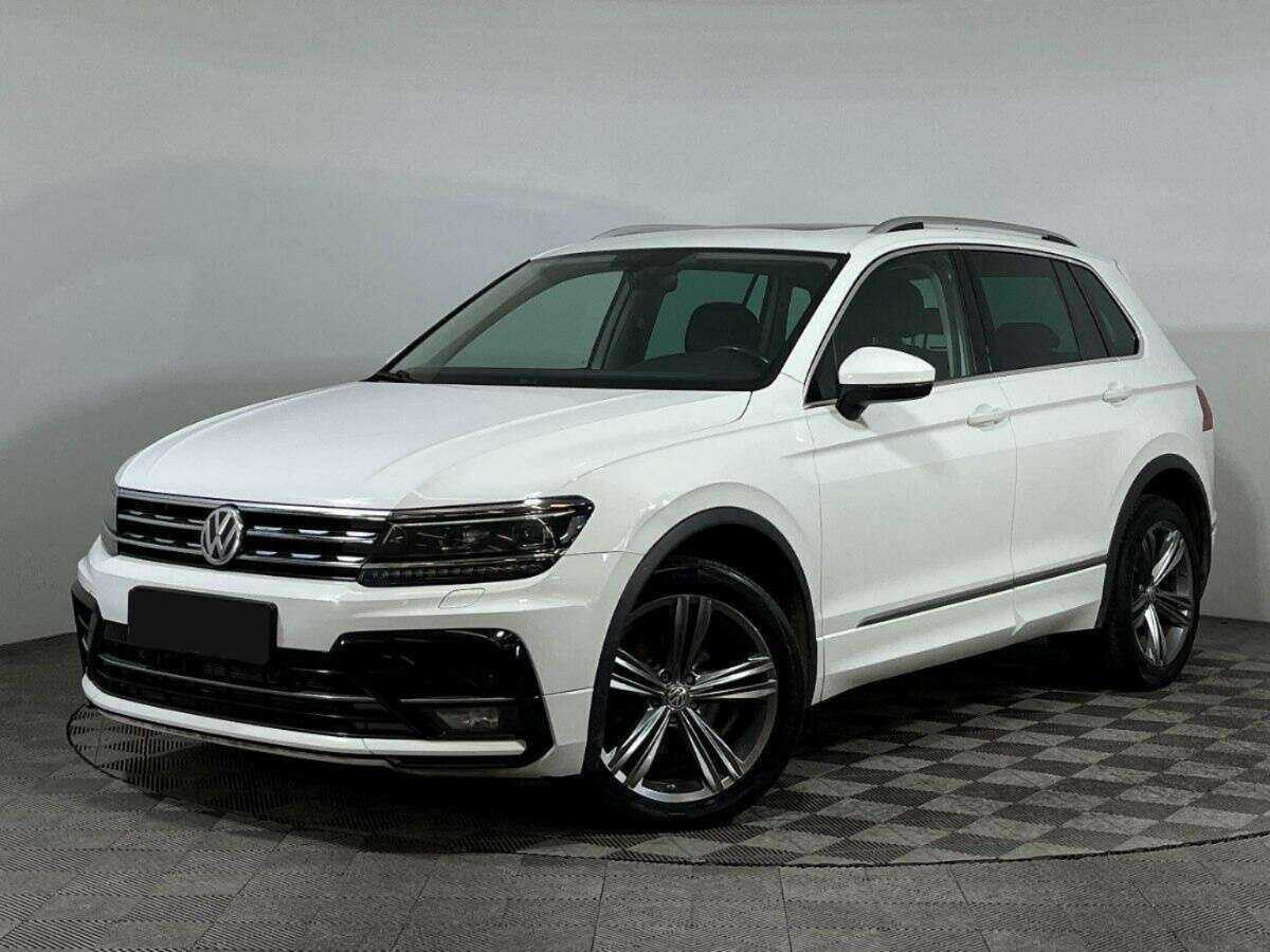 Volkswagen Tiguan б/у, 2018, Роботизированная. Посмотреть фото