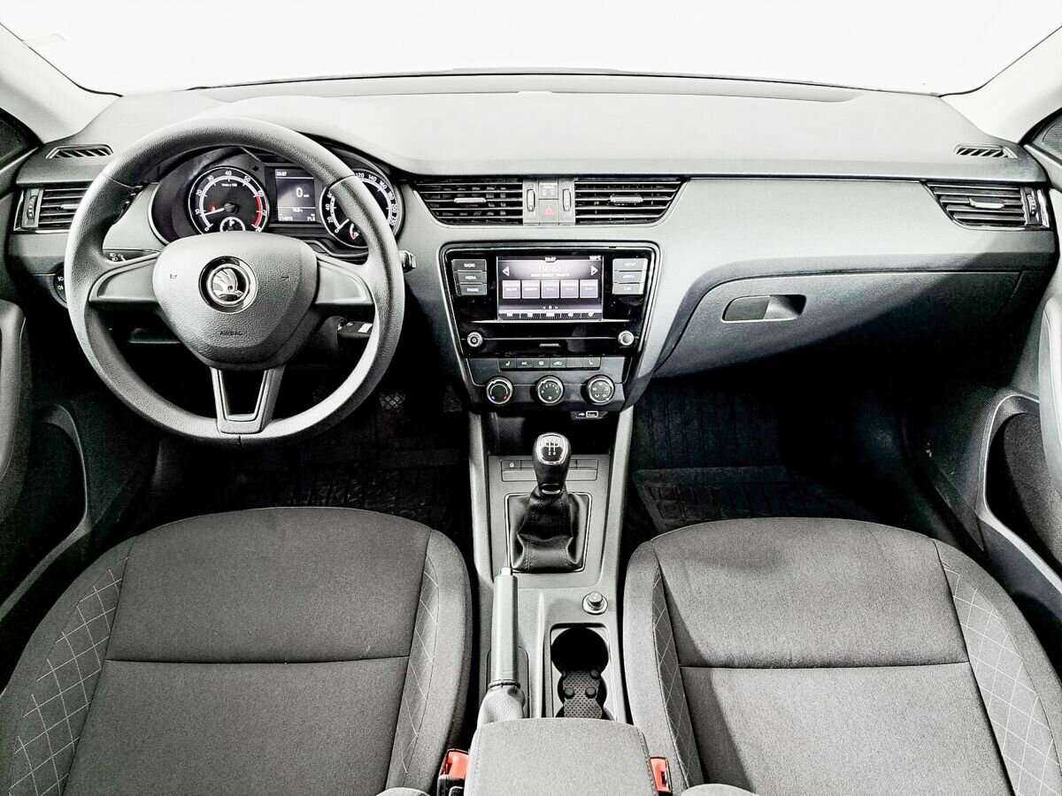 Skoda Octavia б/у, 2019, Механическая. Фото: #10