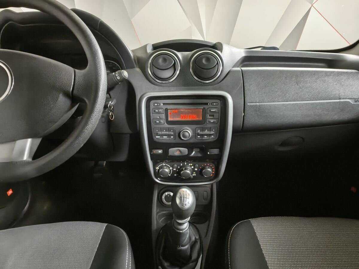 Renault Duster б/у, 2012, Механическая. Фото: #10