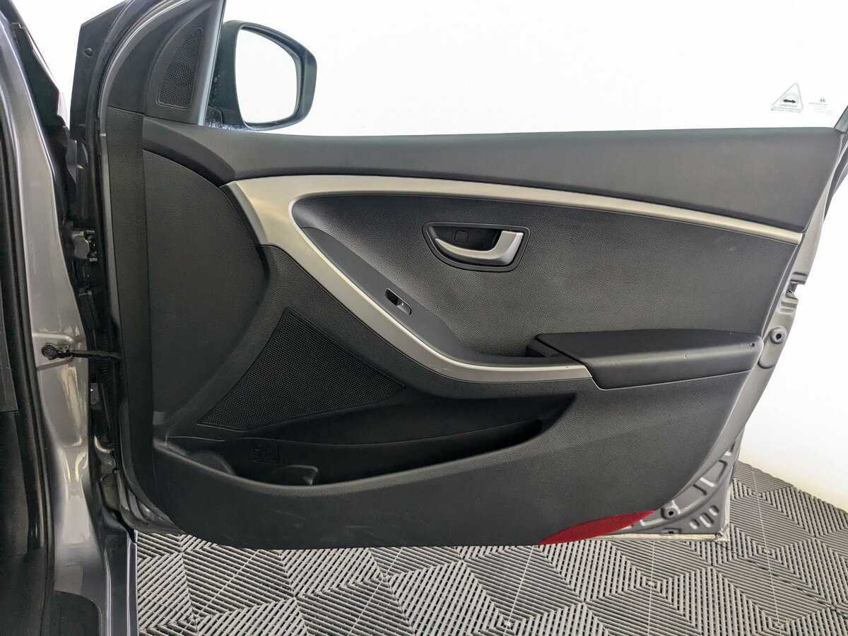 Hyundai i30 б/у, 2014, Автоматическая. Фото: #17