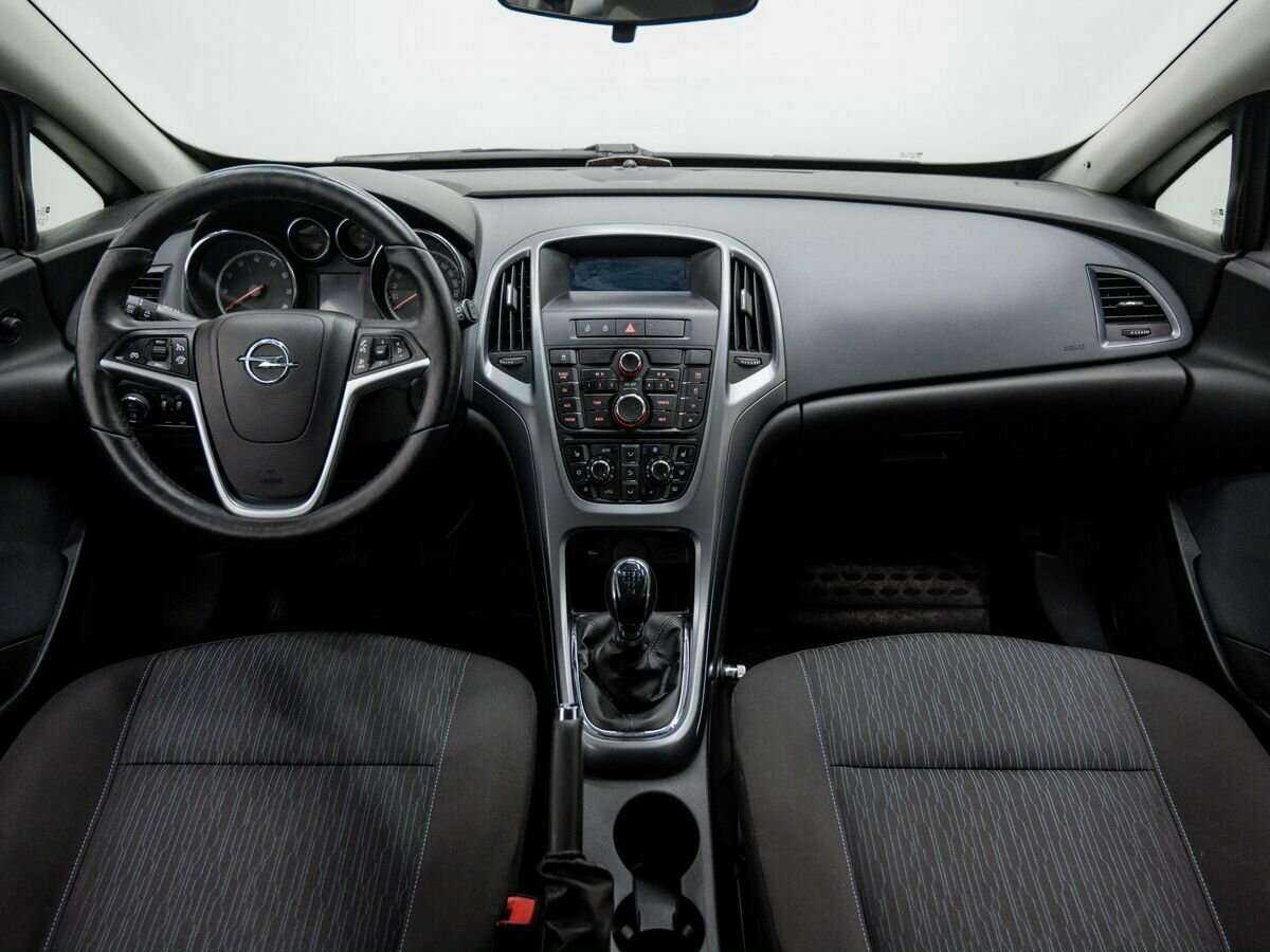 Opel Astra б/у, 2013, Механическая. Фото: #8
