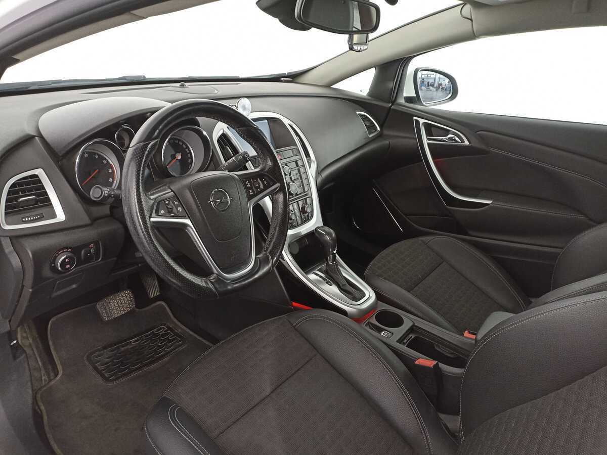 Opel Astra б/у, 2013, Автоматическая. Фото: #14