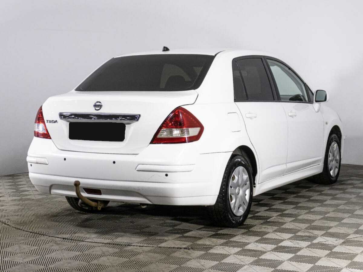 Nissan Tiida б/у, 2013, Механическая. Фото: #4