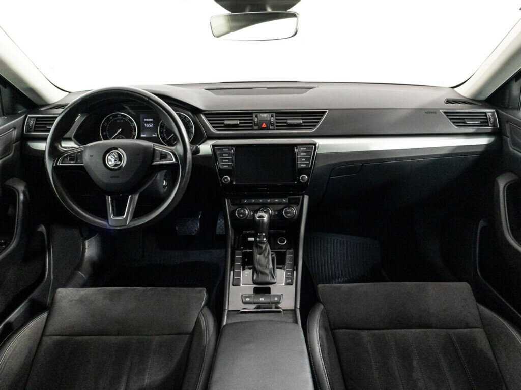 Skoda Superb б/у, 2017, Роботизированная. Фото: #12