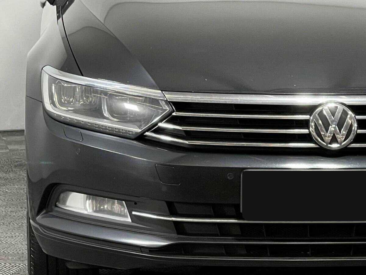 Volkswagen Passat б/у, 2018, Роботизированная. Фото: #12