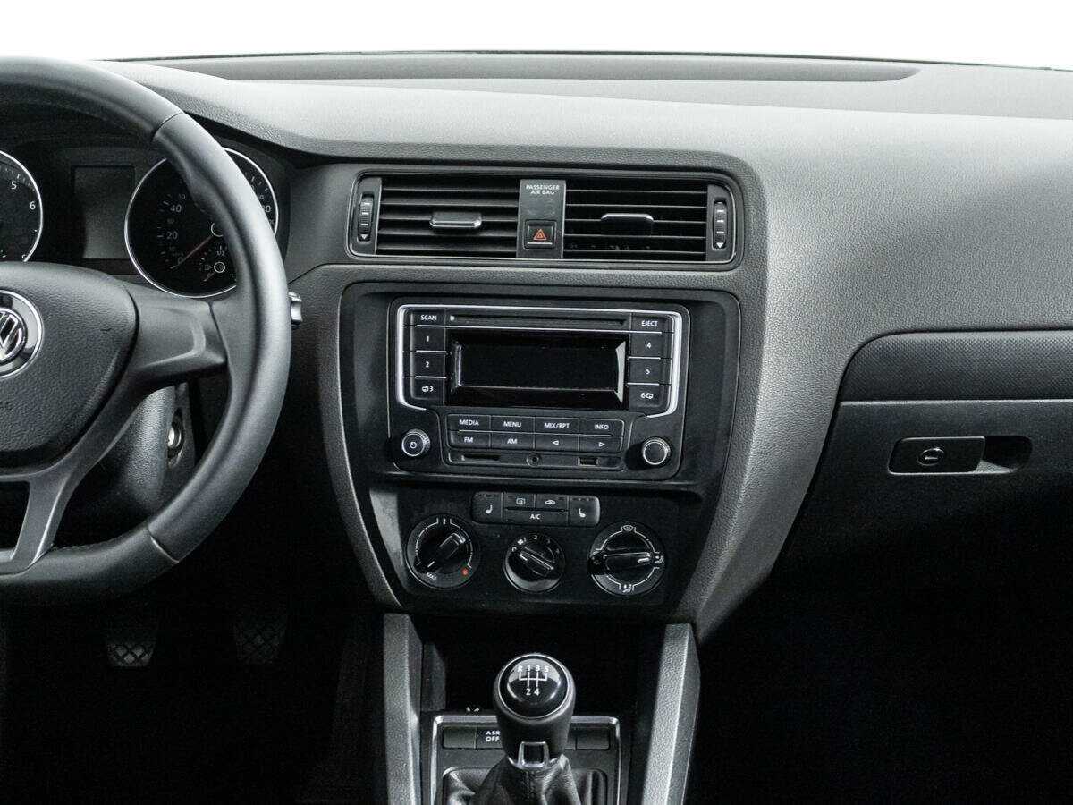 Volkswagen Jetta б/у, 2015, Механическая. Фото: #13