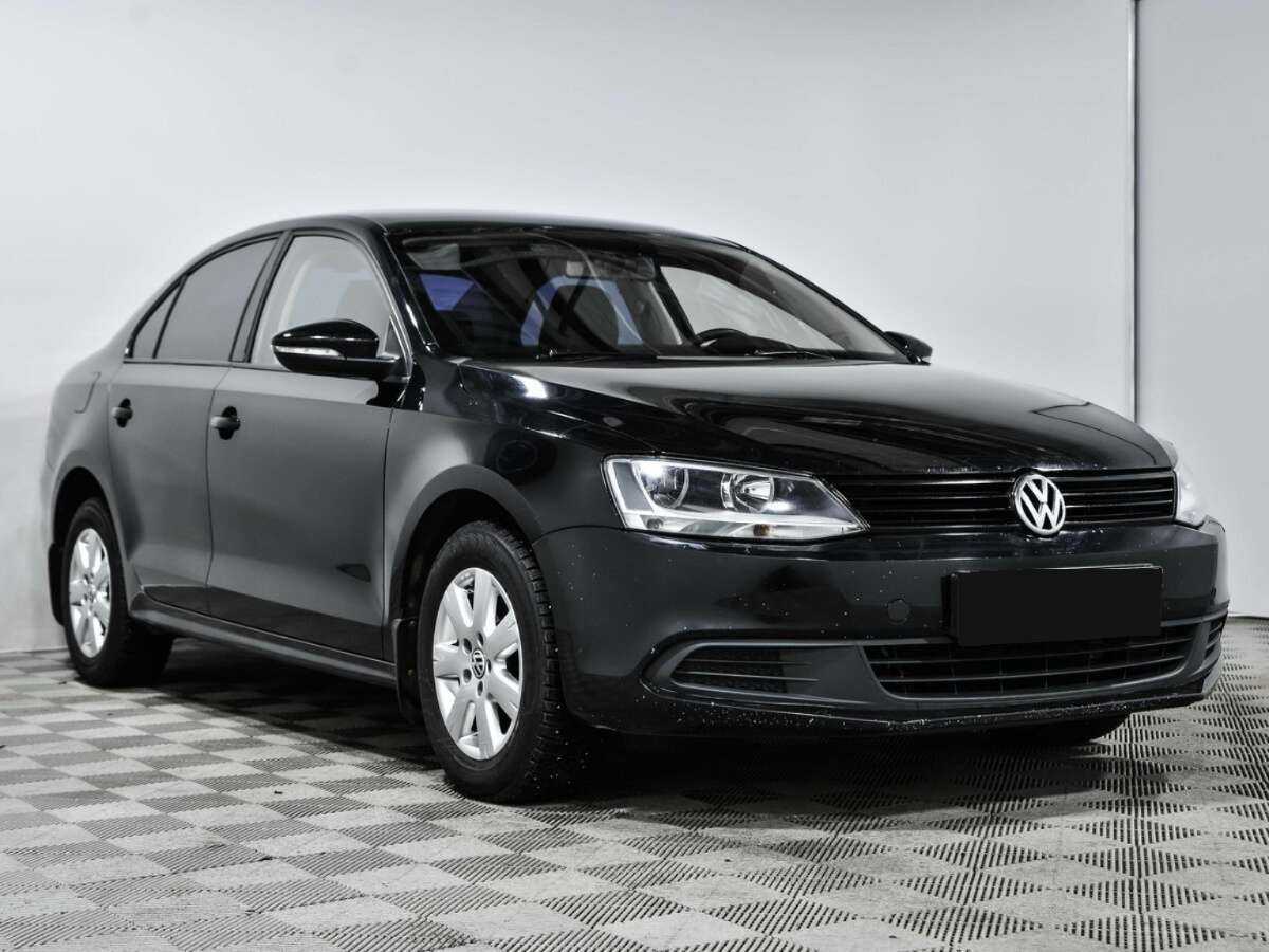 Volkswagen Jetta б/у, 2013, Автоматическая. Фото: #2