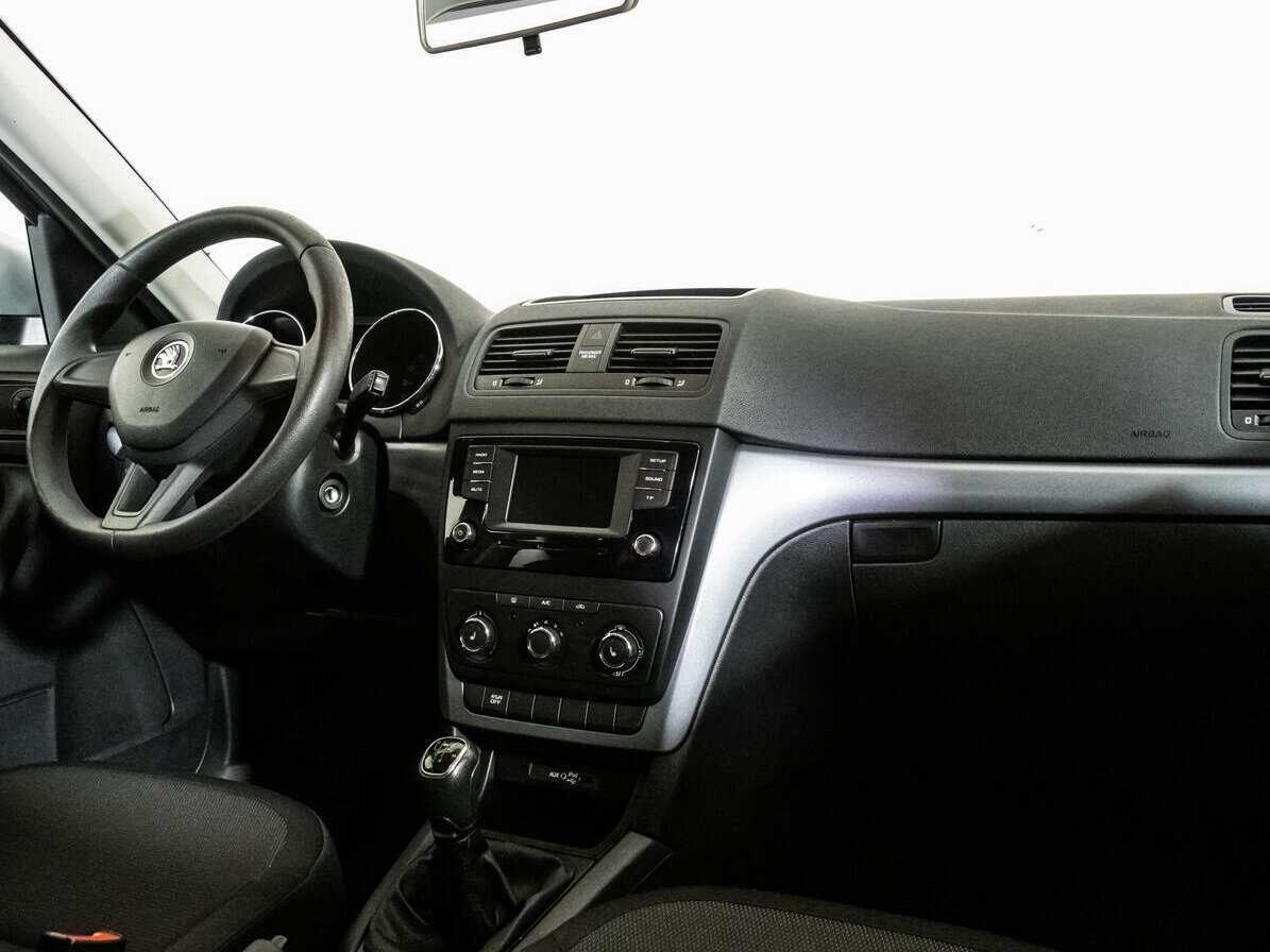 Skoda Yeti б/у, 2017, Механическая. Фото: #8