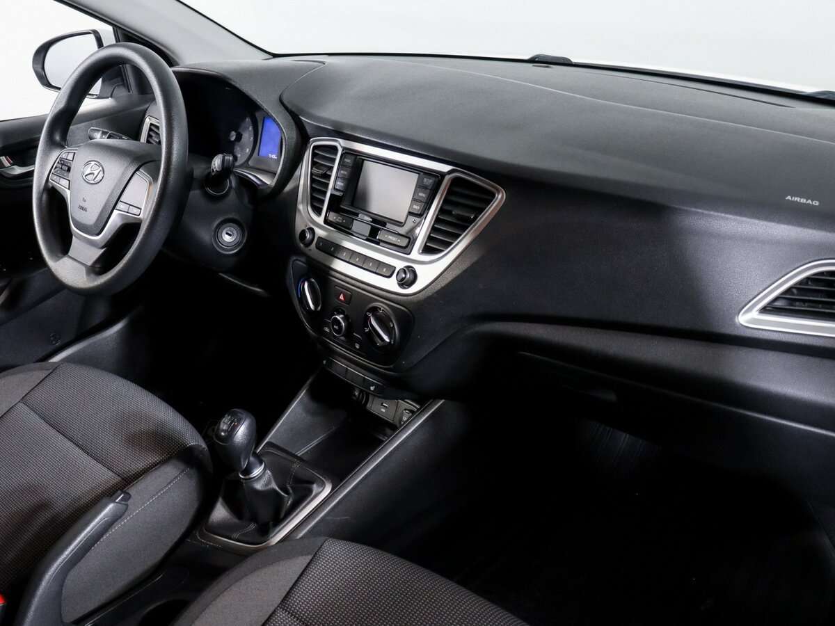 Hyundai Solaris б/у, 2021, Механическая. Фото: #6