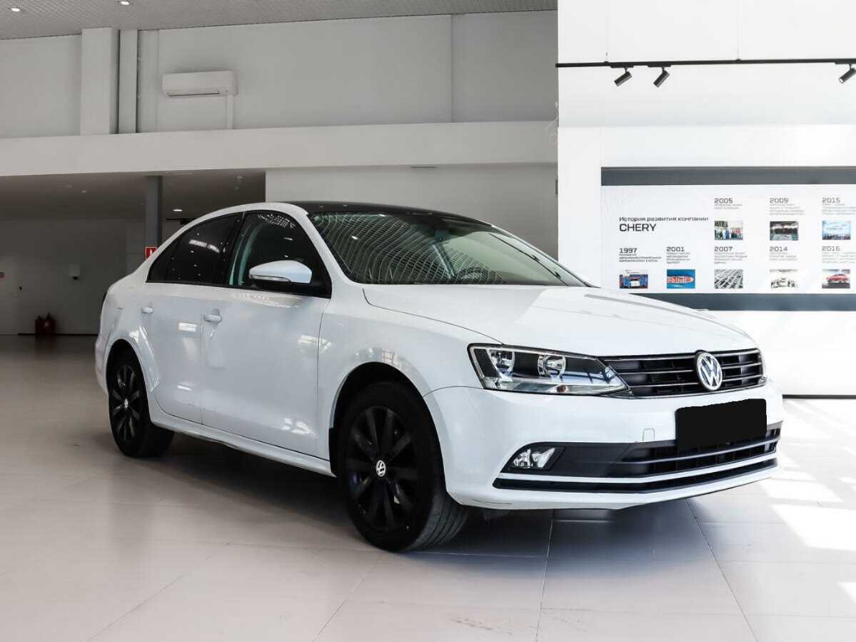 Volkswagen Jetta б/у, 2017, Автоматическая. Фото: #2