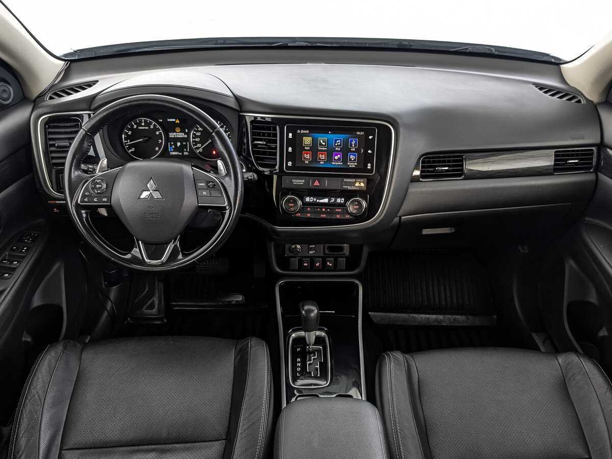 Mitsubishi Outlander б/у, 2017, Вариатор. Фото: #8