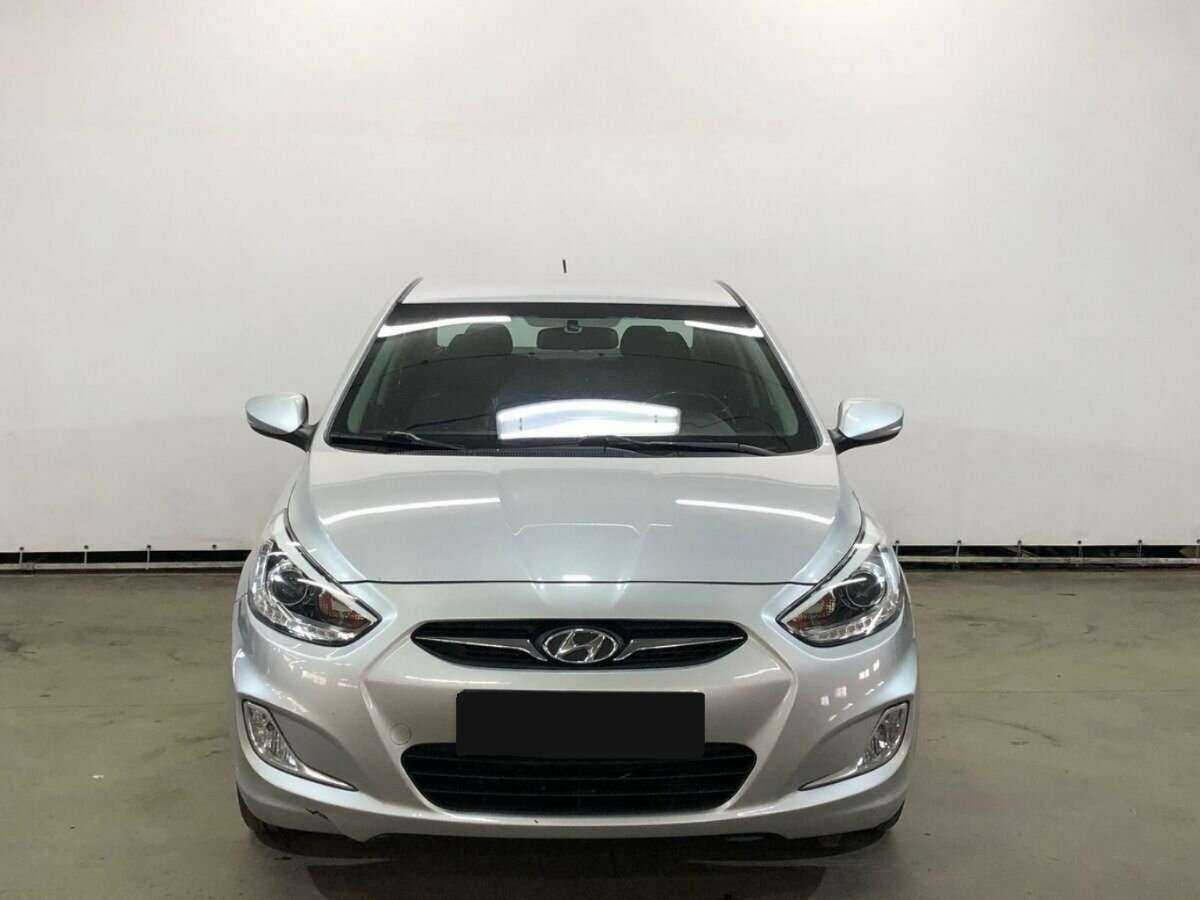 Hyundai Solaris б/у, 2014, Механическая. Фото: #1
