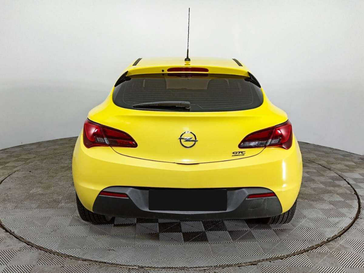 Opel Astra б/у, 2014, Механическая. Фото: #4