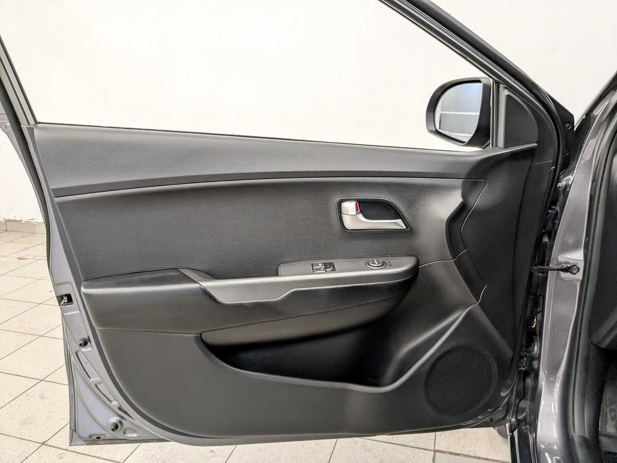 Kia Rio б/у, 2015, Автоматическая. Фото: #16