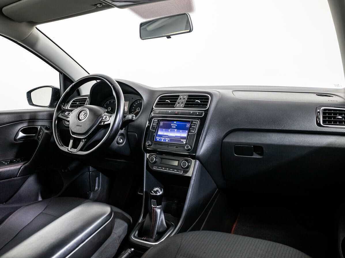 Volkswagen Polo б/у, 2017, Механическая. Фото: #8