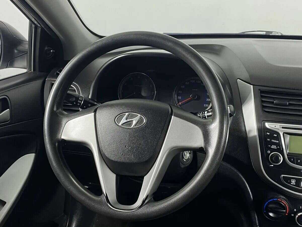 Hyundai Solaris б/у, 2014, Автоматическая. Фото: #10