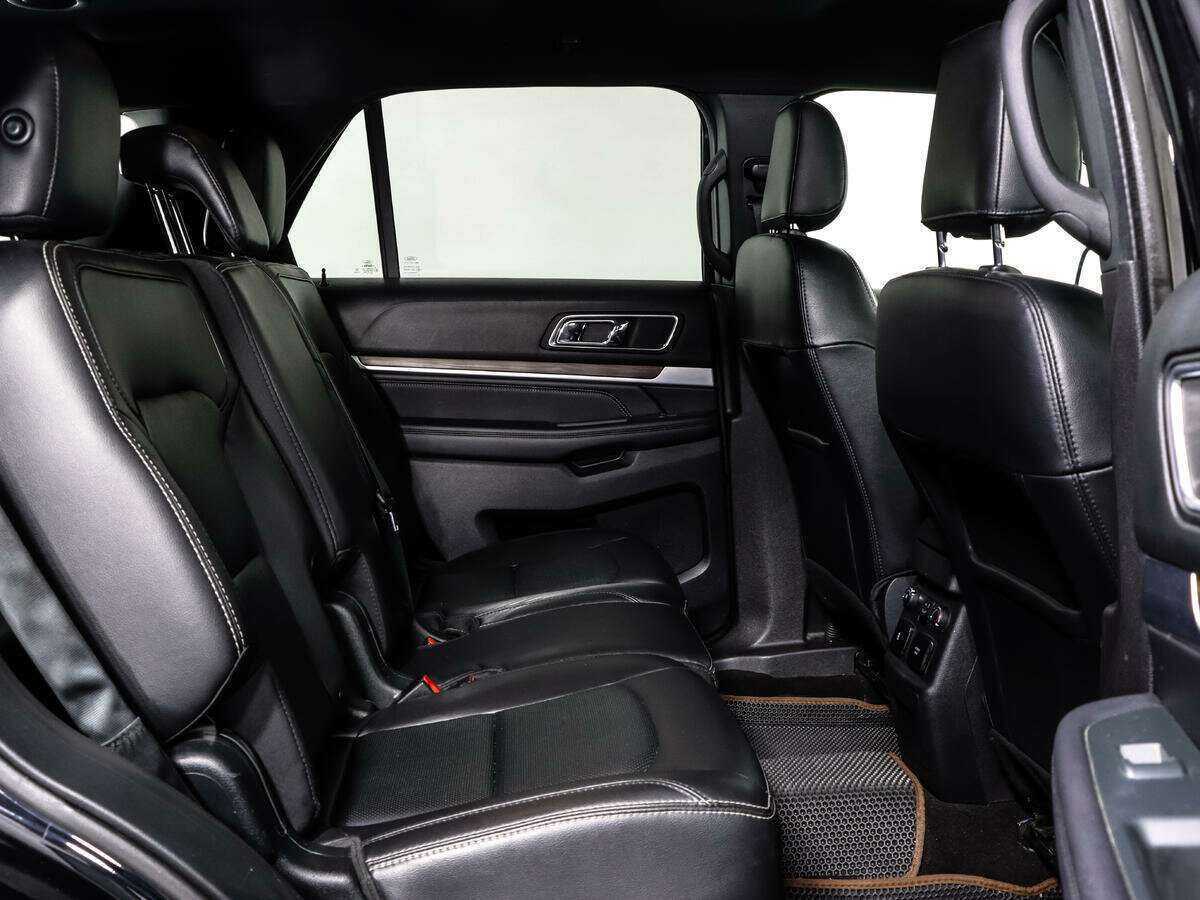 Ford Explorer б/у, 2018, Автоматическая. Фото: #14