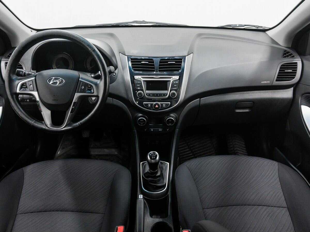 Hyundai Solaris б/у, 2016, Механическая. Фото: #10