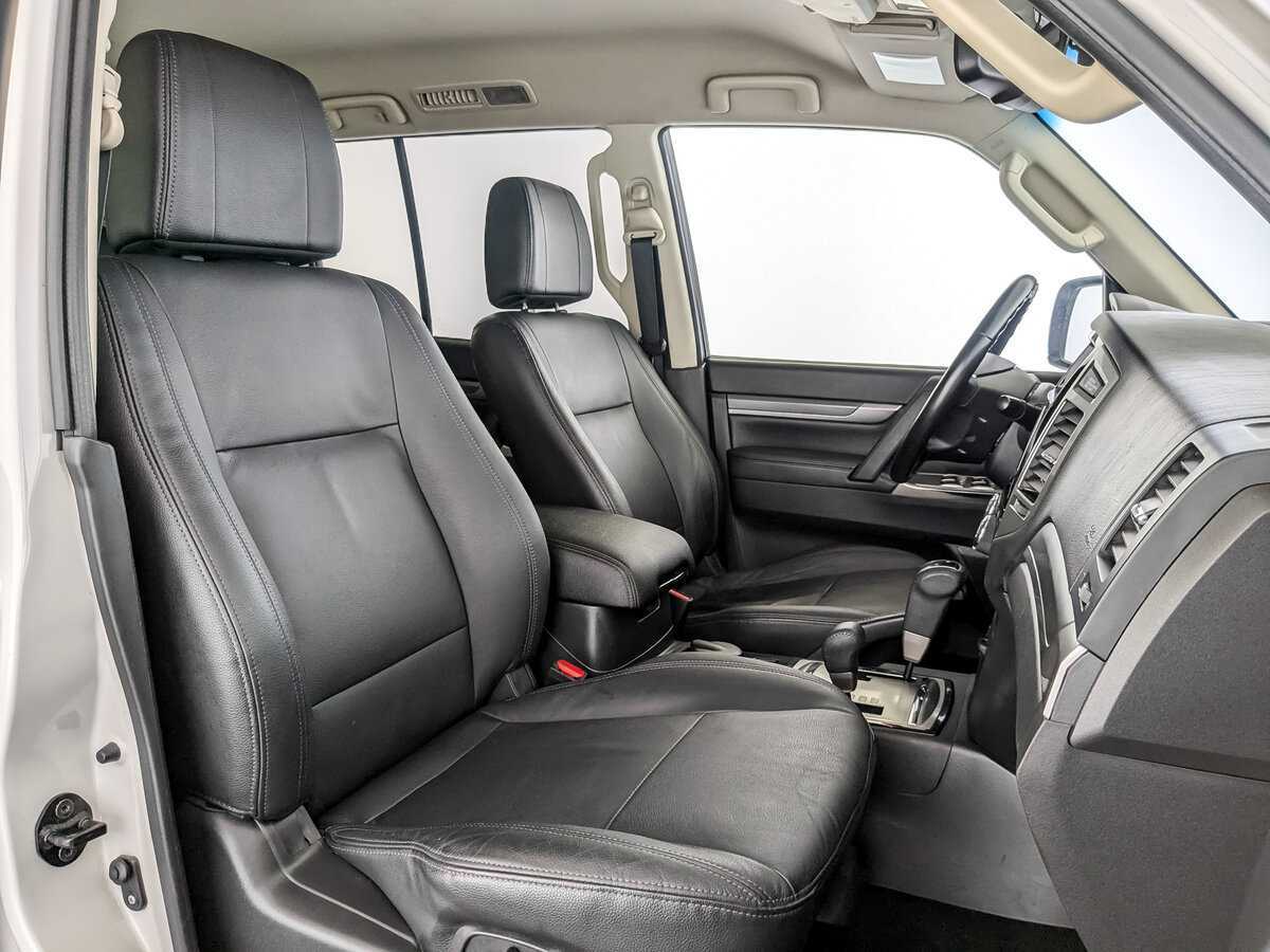 Mitsubishi Pajero б/у, 2019, Автоматическая. Фото: #23