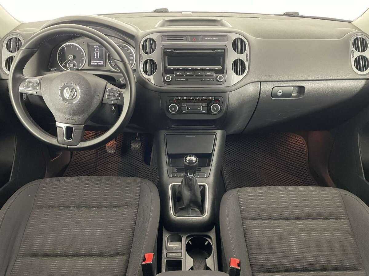 Volkswagen Tiguan б/у, 2014, Механическая. Фото: #4