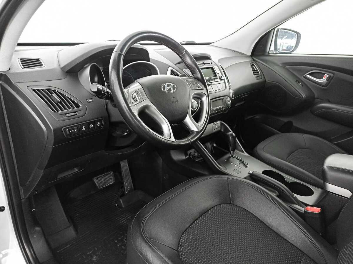 Hyundai ix35 б/у, 2012, Автоматическая. Фото: #14