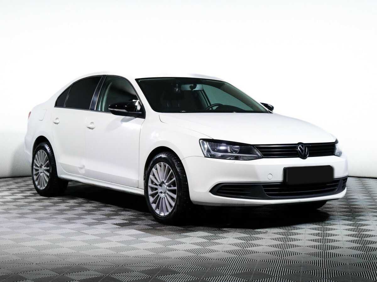 Volkswagen Jetta б/у, 2013, Автоматическая. Фото: #2
