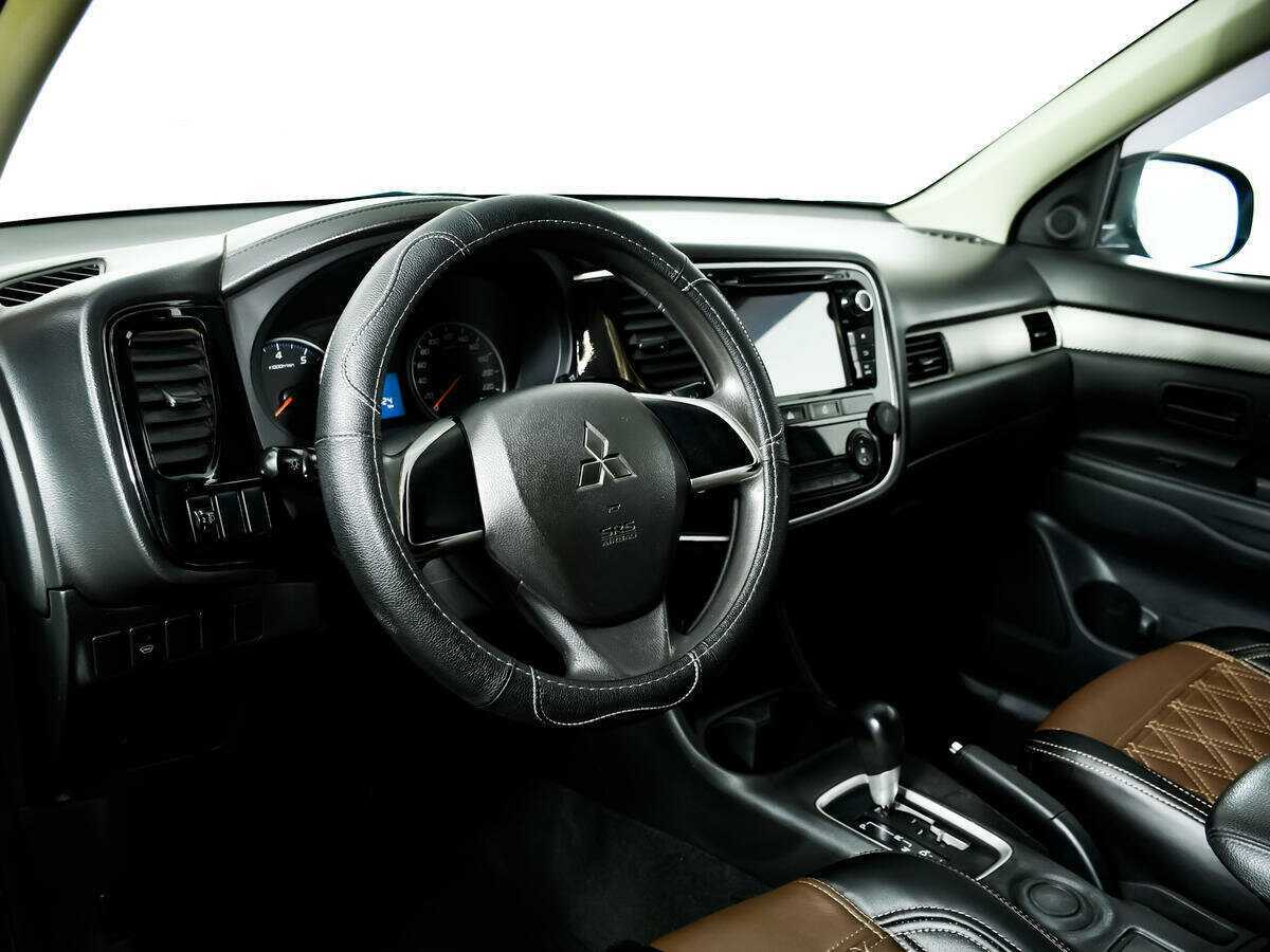 Mitsubishi Outlander б/у, 2016, Вариатор. Фото: #10