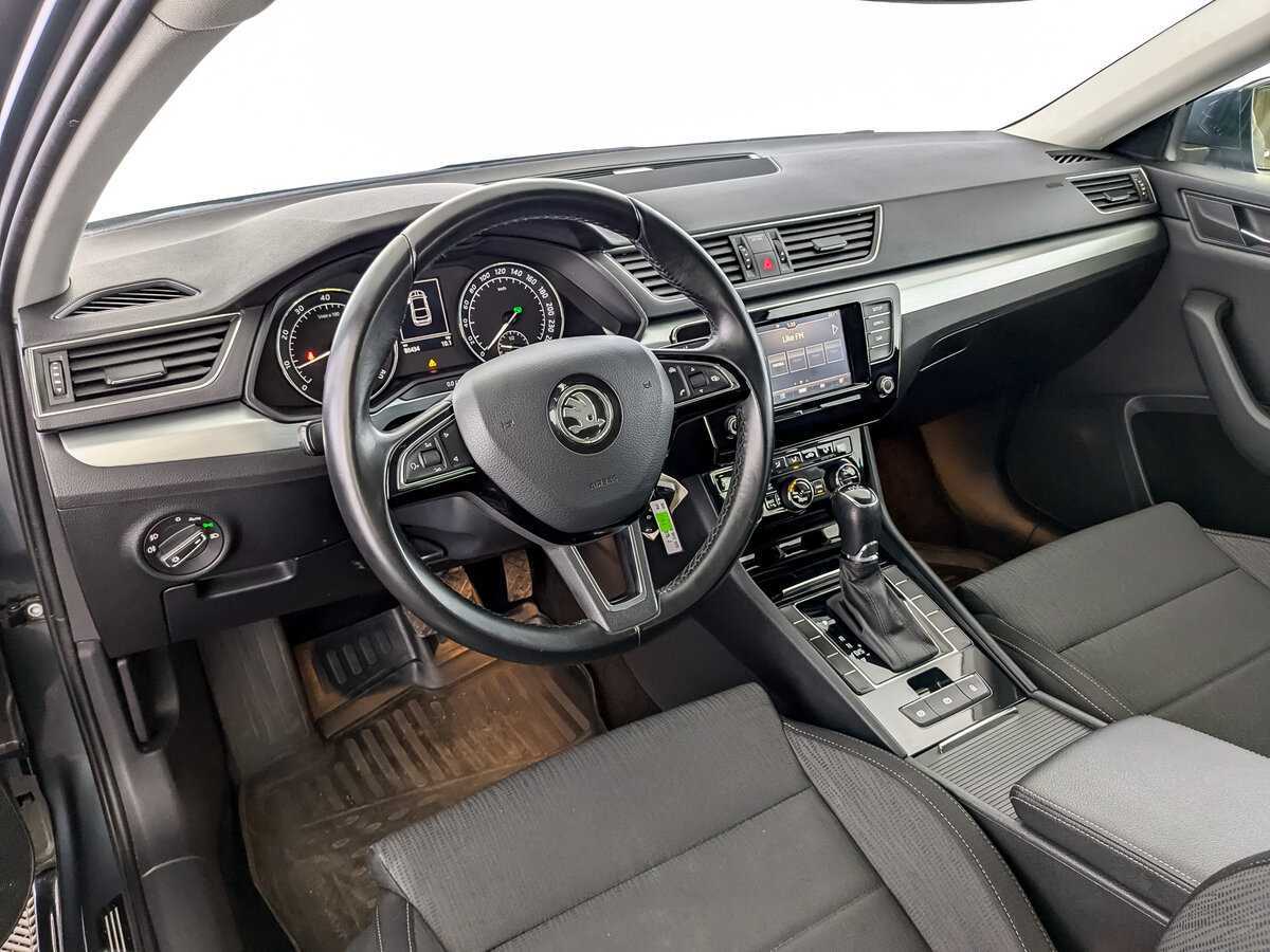 Skoda Superb б/у, 2018, Роботизированная. Фото: #15