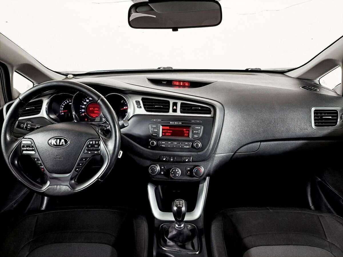 Kia Ceed б/у, 2015, Механическая. Фото: #11