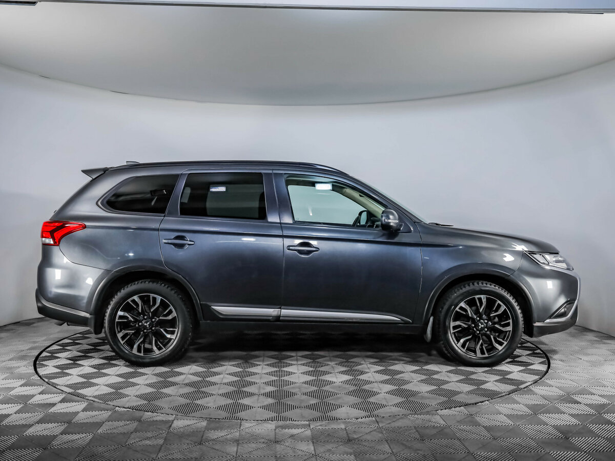 Mitsubishi Outlander б/у, 2021, Вариатор. Фото: #3