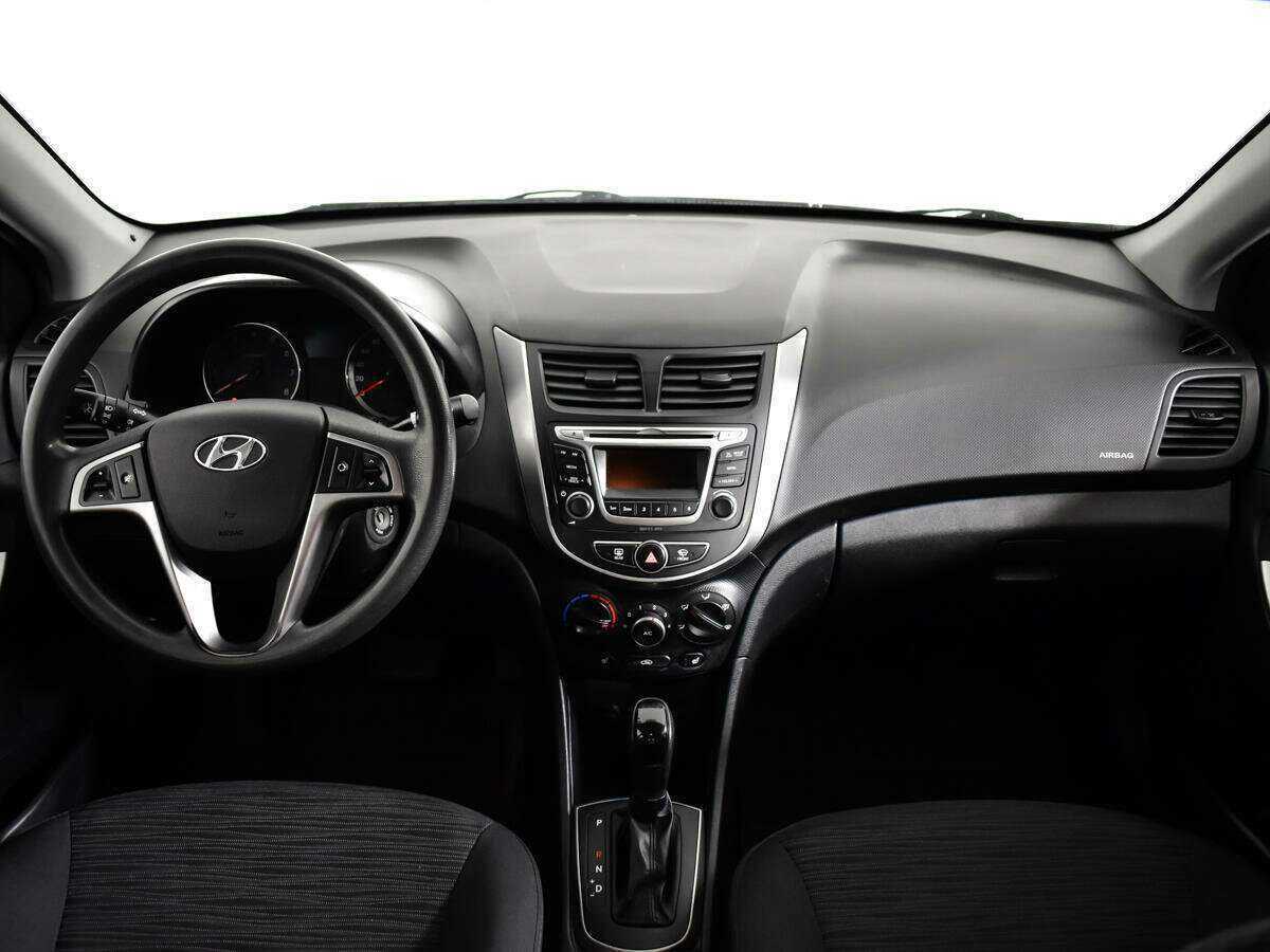 Hyundai Solaris б/у, 2015, Автоматическая. Фото: #11