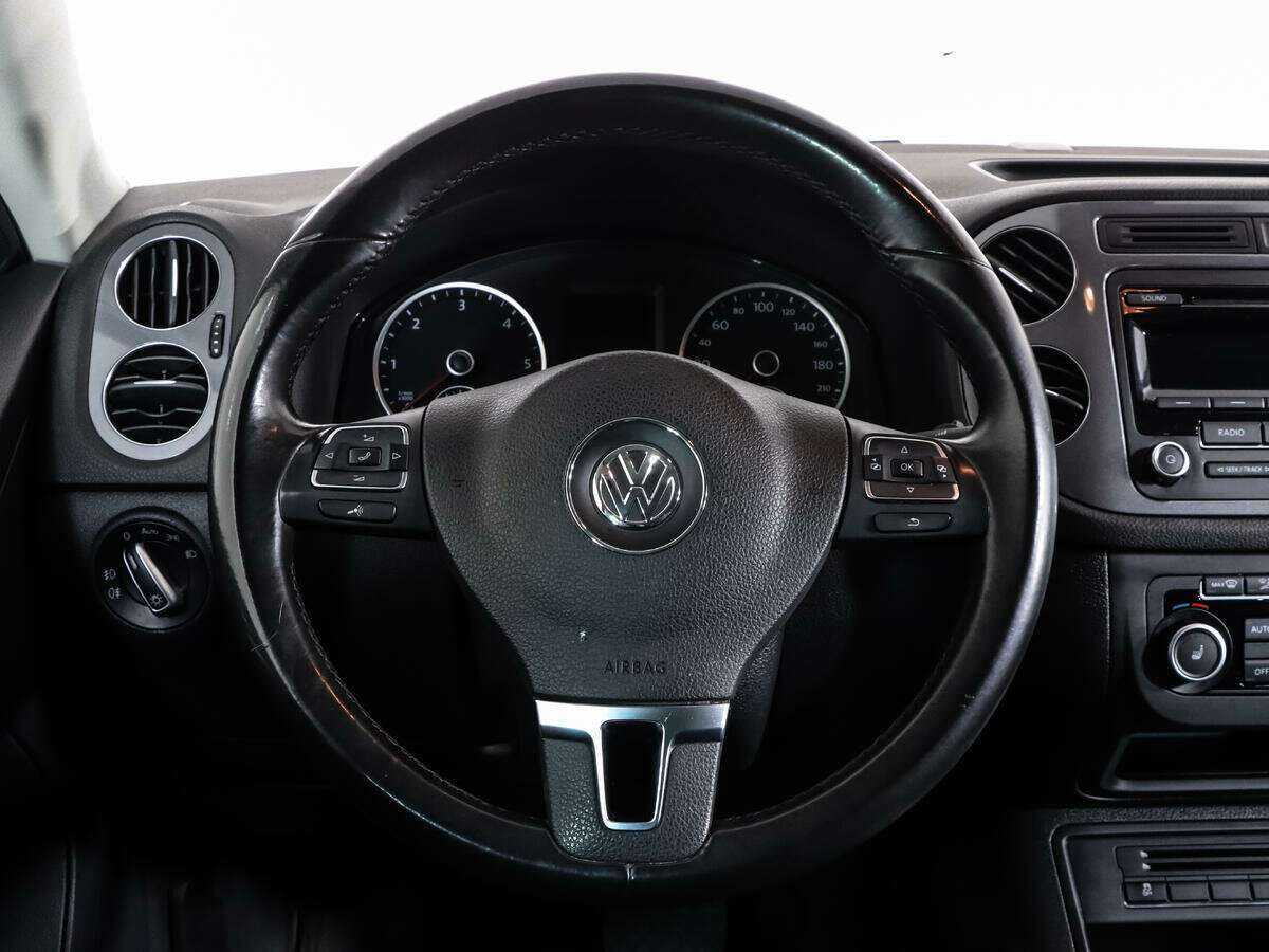 Volkswagen Tiguan б/у, 2012, Автоматическая. Фото: #11