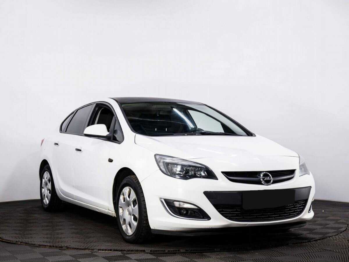 Opel Astra б/у, 2013, Механическая. Фото: #2