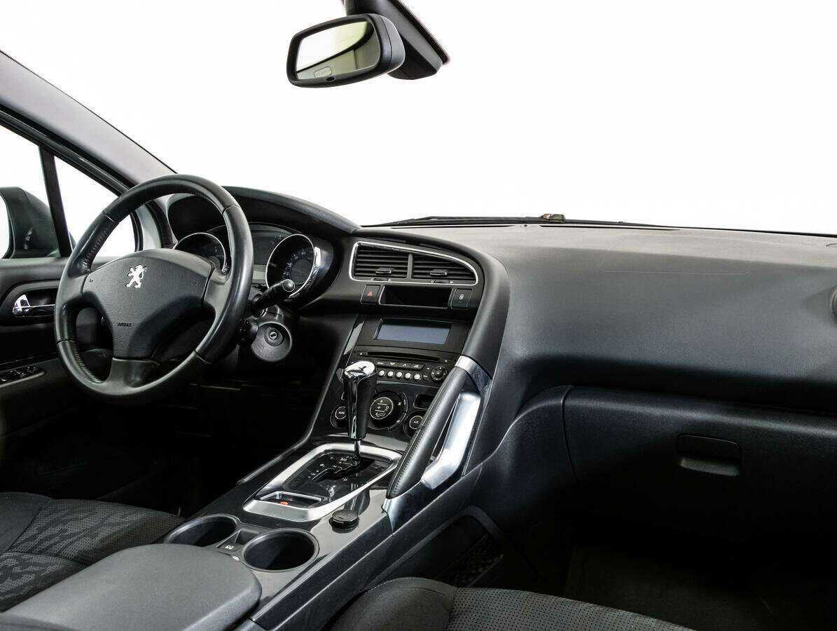 Peugeot 3008 б/у, 2012, Автоматическая. Фото: #8