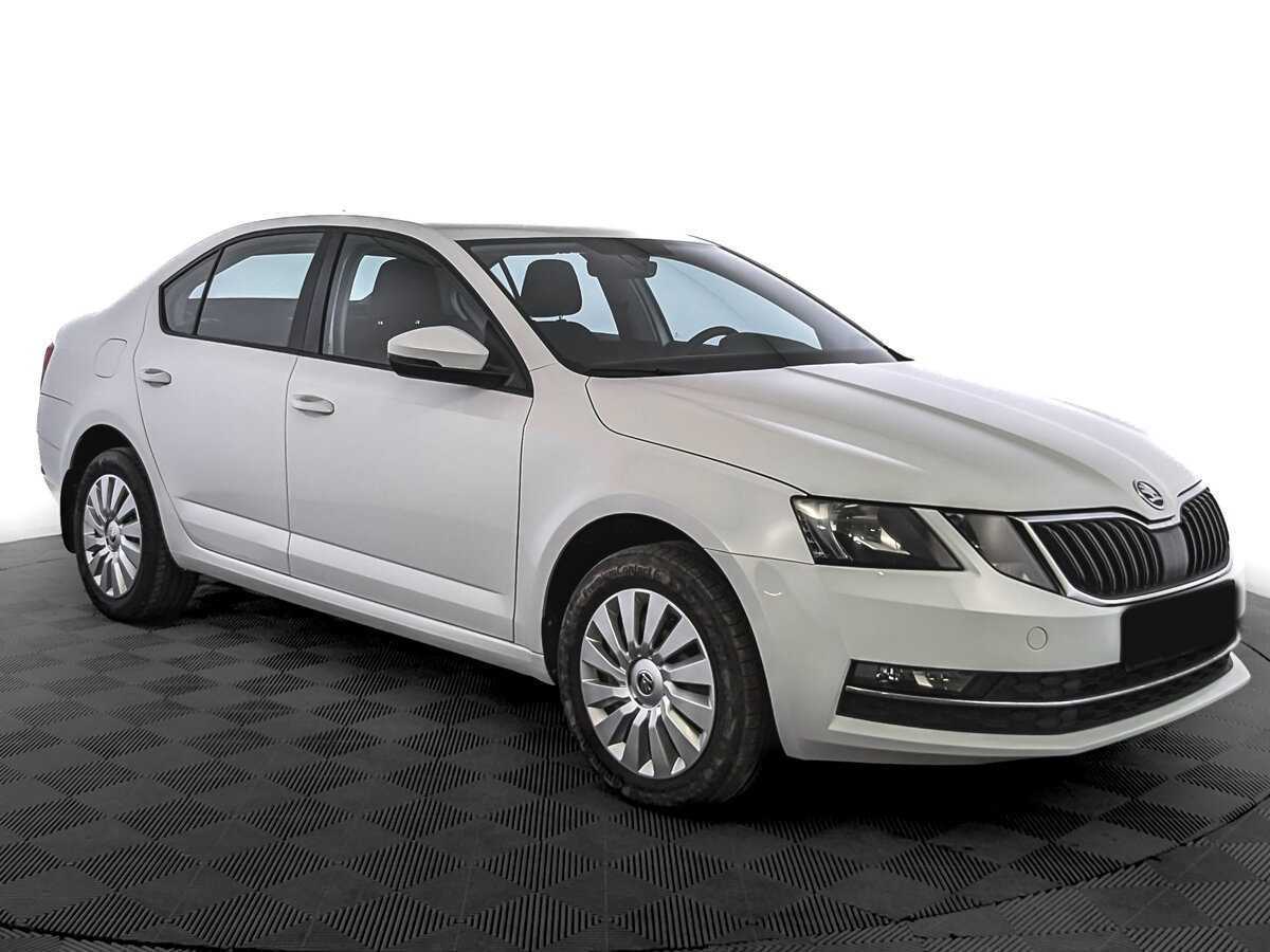 Skoda Octavia б/у, 2017, Механическая. Фото: #2
