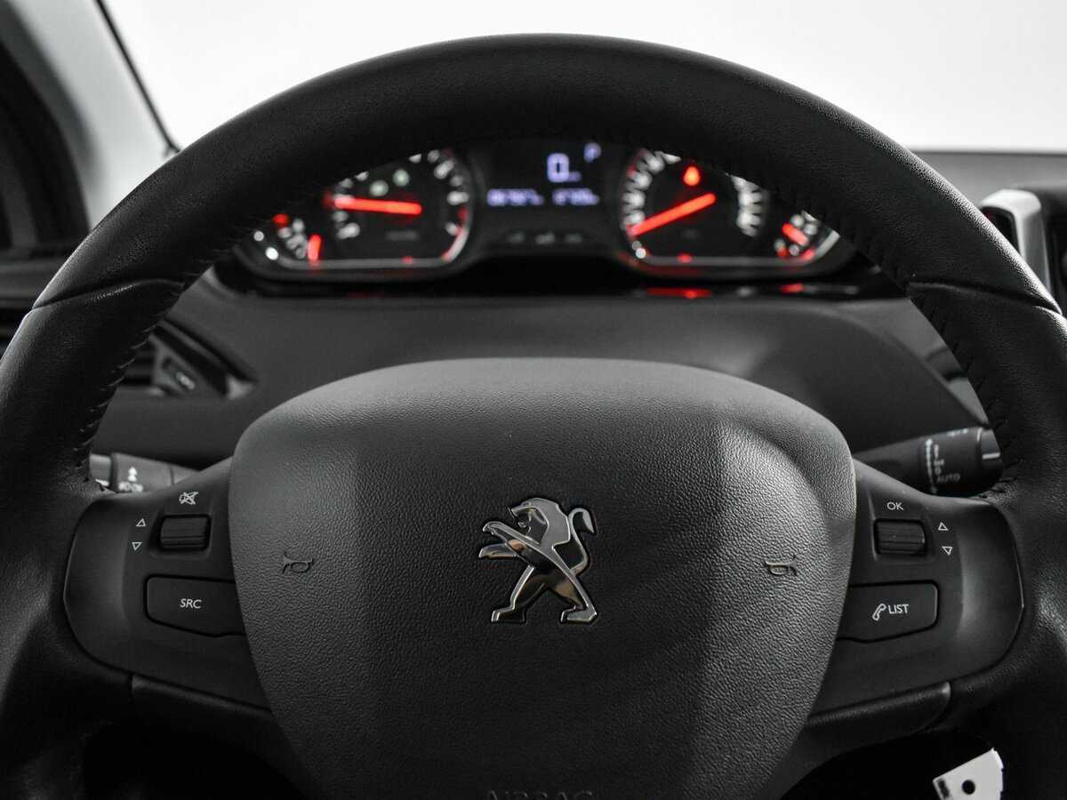 Peugeot 208 б/у, 2014, Автоматическая. Фото: #20