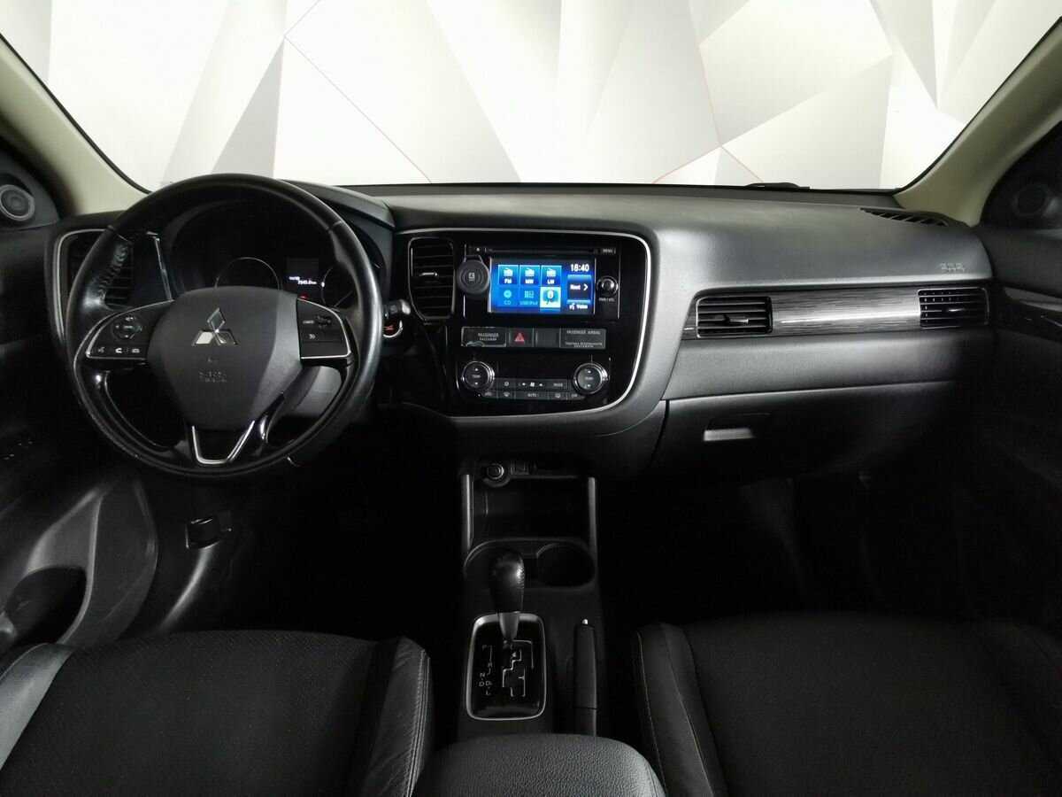 Mitsubishi Outlander б/у, 2016, Вариатор. Фото: #9