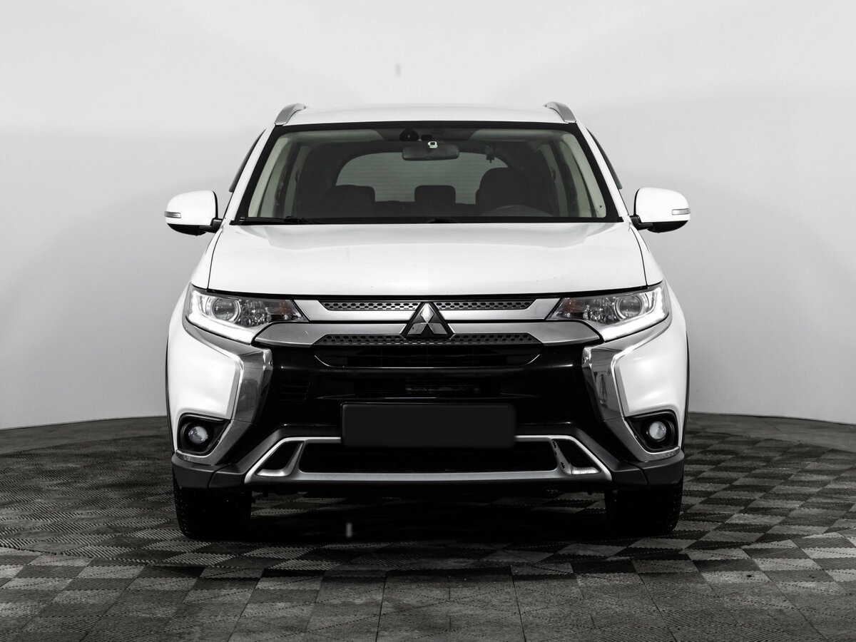 Mitsubishi Outlander б/у, 2019, Вариатор. Фото: #1