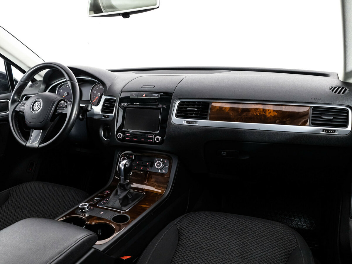 Volkswagen Touareg б/у, 2012, Автоматическая. Фото: #6