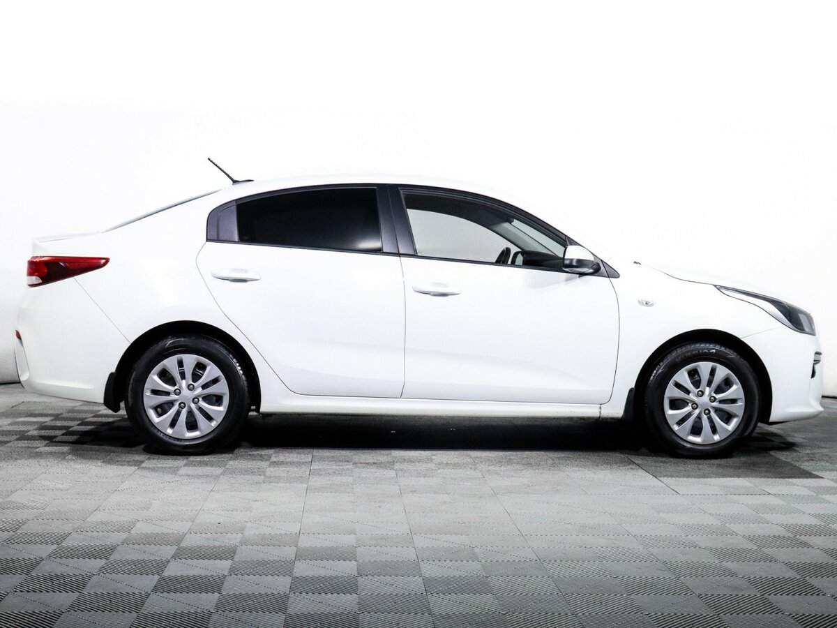 Kia Rio б/у, 2017, Автоматическая. Фото: #3
