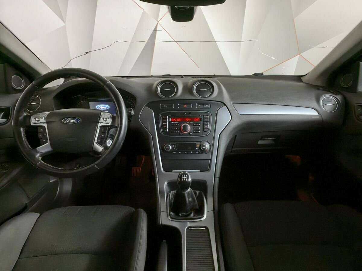 Ford Mondeo б/у, 2014, Механическая. Фото: #9
