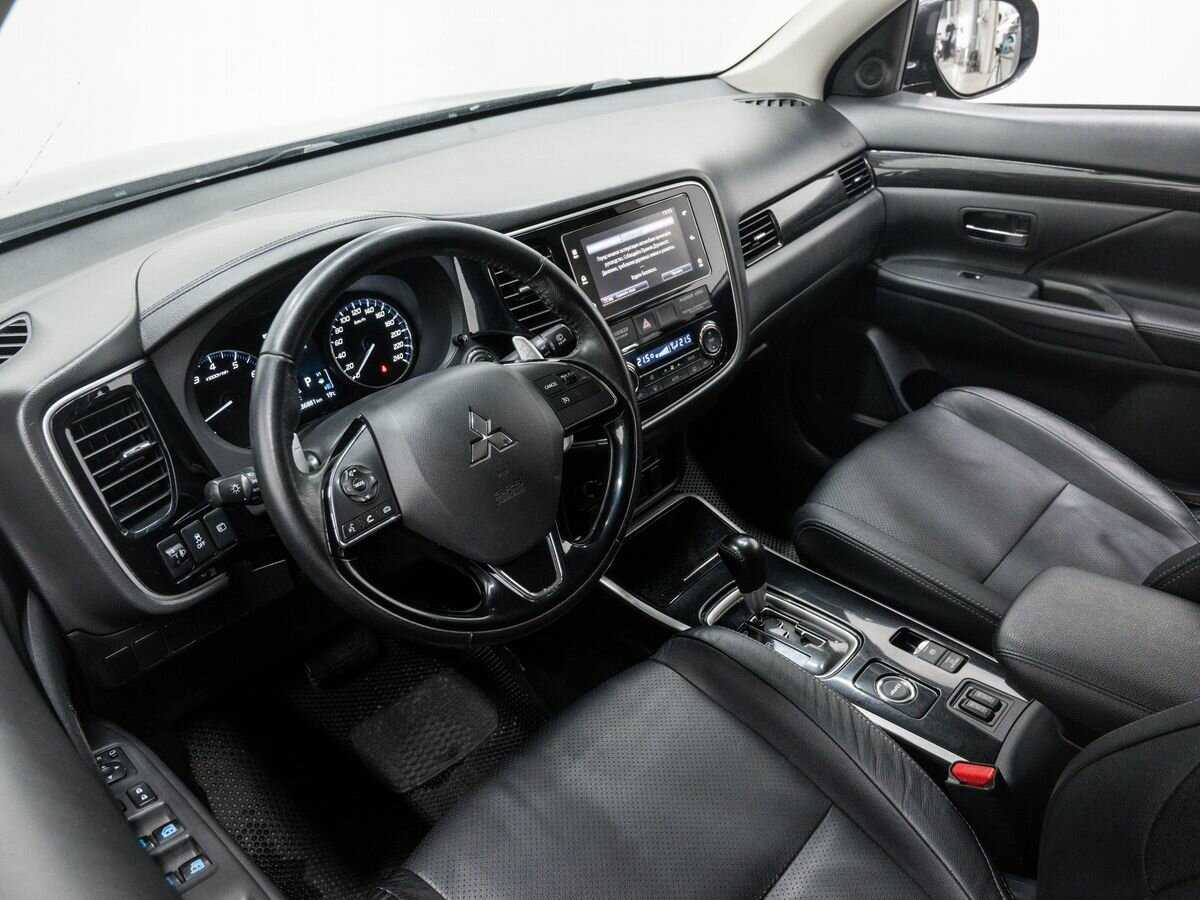 Mitsubishi Outlander б/у, 2017, Вариатор. Фото: #12