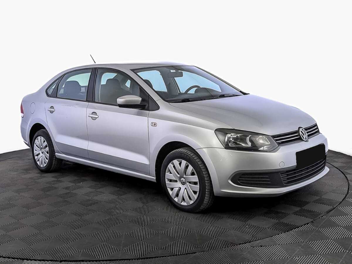 Volkswagen Polo б/у, 2015, Автоматическая. Фото: #2