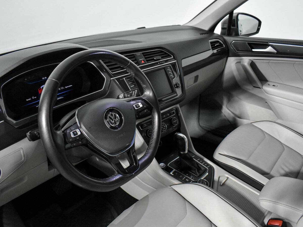 Volkswagen Tiguan б/у, 2017, Роботизированная. Фото: #10