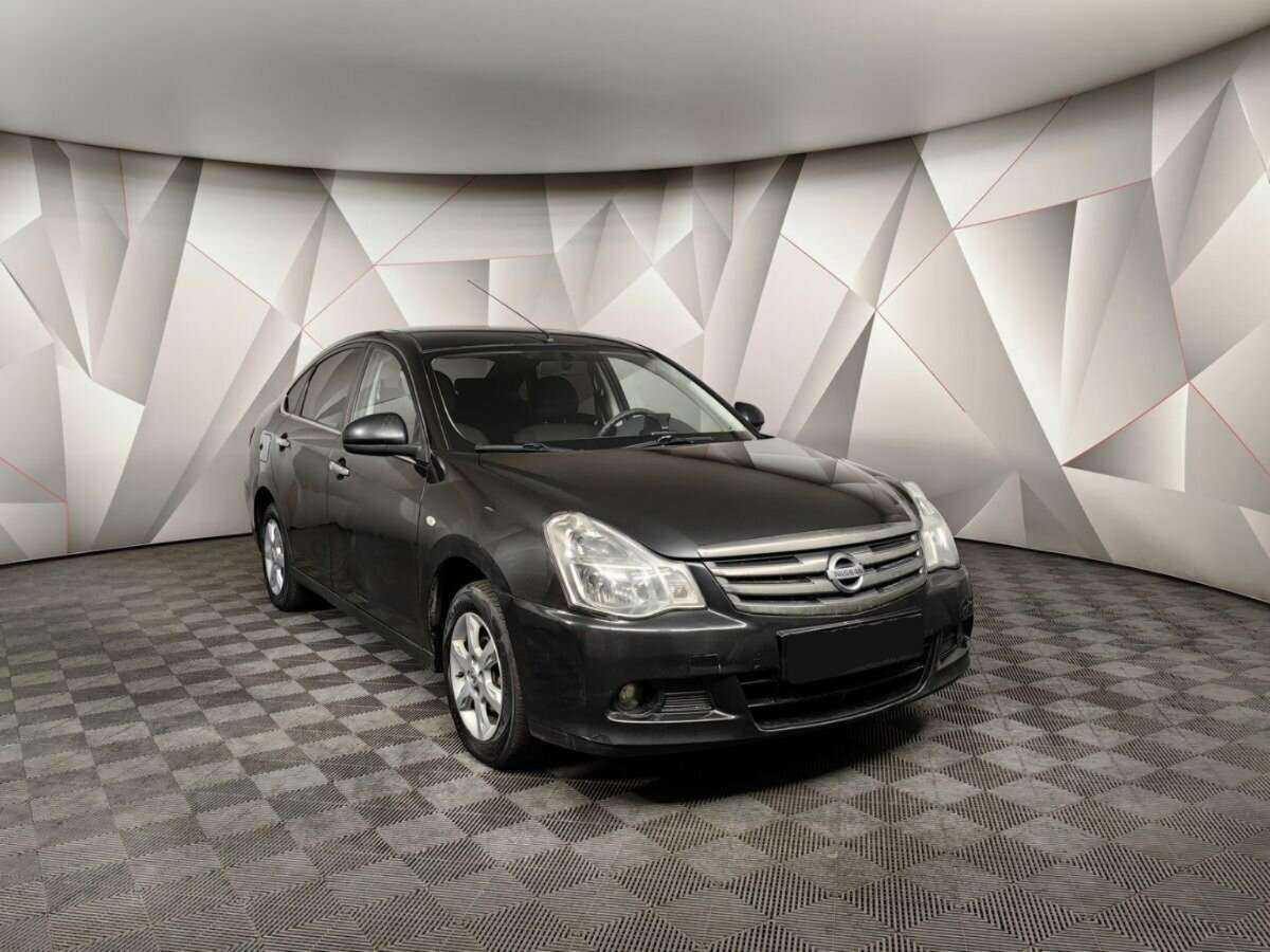 Nissan Almera б/у, 2018, Механическая. Фото: #2