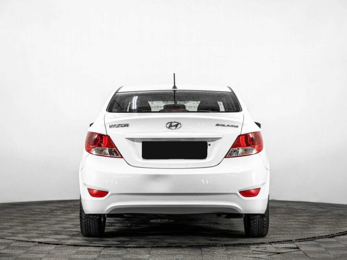 Hyundai Solaris б/у, 2013, Механическая. Фото: #4
