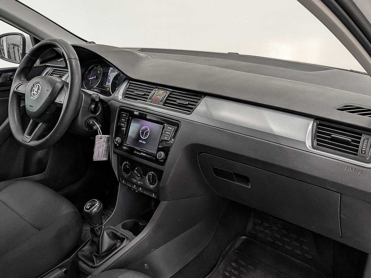 Skoda Rapid б/у, 2017, Механическая. Фото: #12