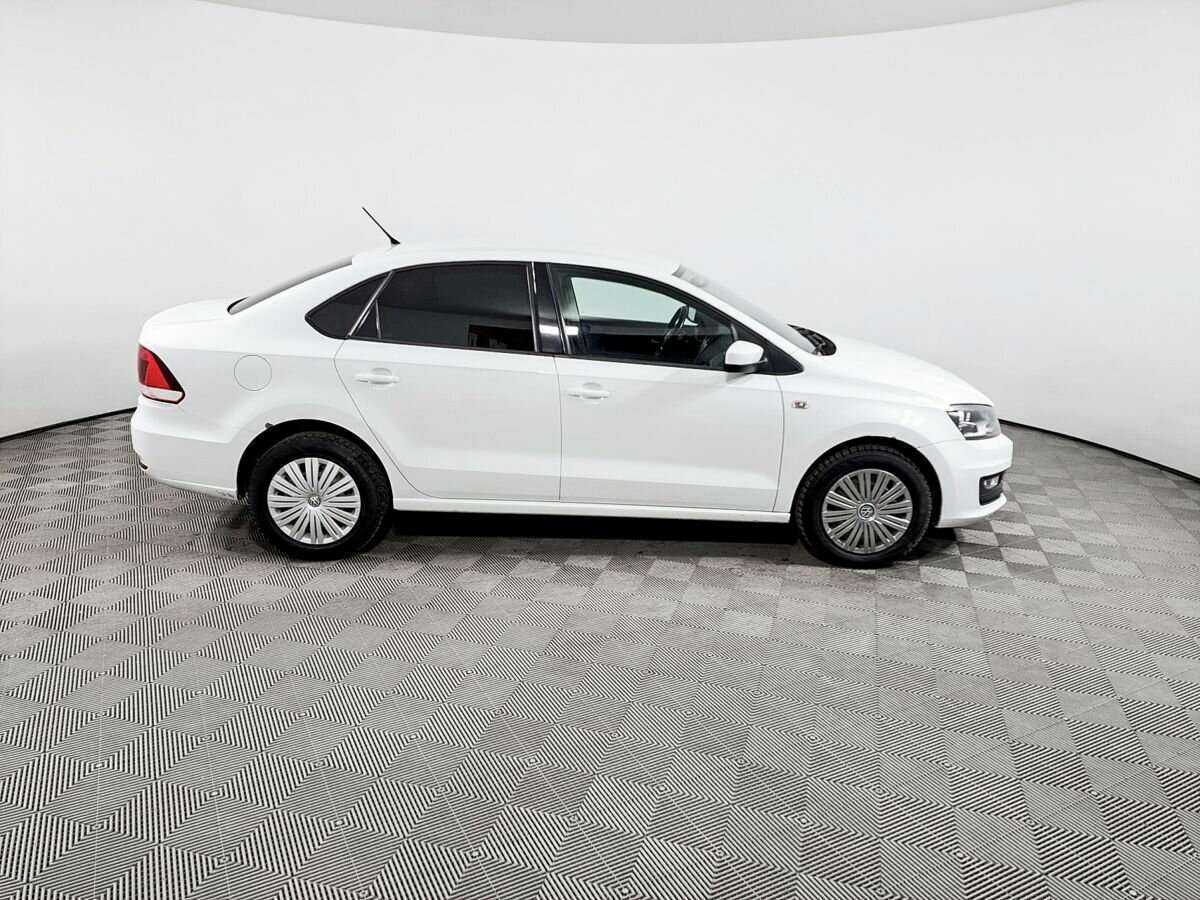 Volkswagen Polo б/у, 2015, Механическая. Фото: #3